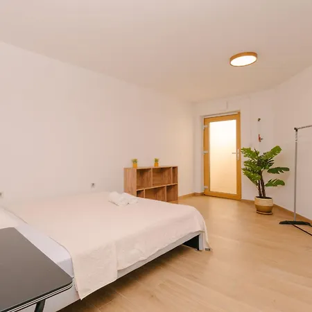 A'more In Insel Ugljan By Interhome